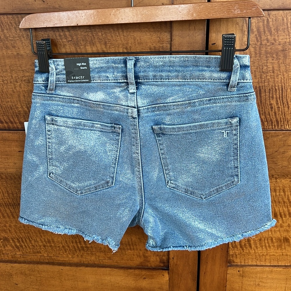 🩶14Jr High Rise Slim Fit Metallic Foil Fray Hem Denim Shorts by Tractr | Indigo - Picture 14 of 17